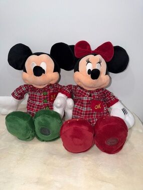 Disney Store Christmas Mickey & Minnie Plush Pair Plaid Outfits